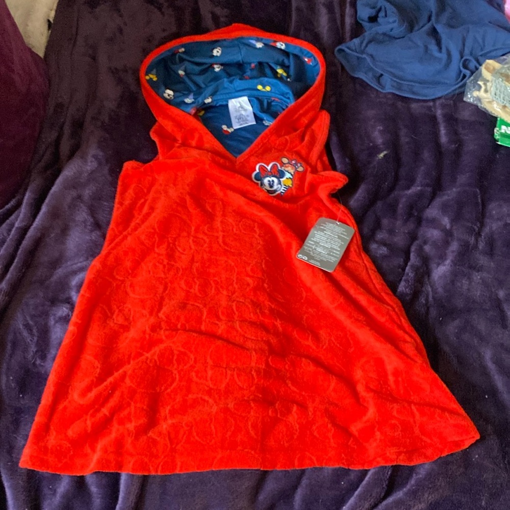 NWT Girl’s swimsuit cover up